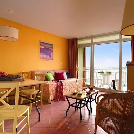Hotel Sowell Residences Les Sablons 3*