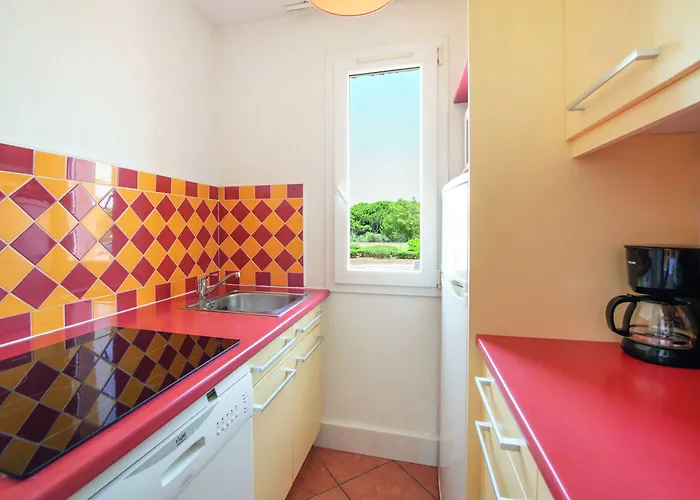 Hotel Sowell Residences Les Sablons 3*